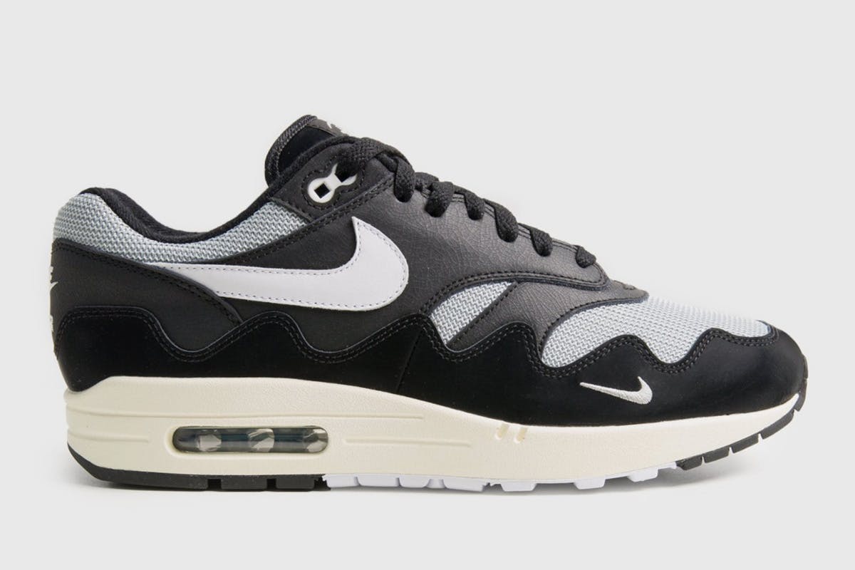 nike air max 1 em black